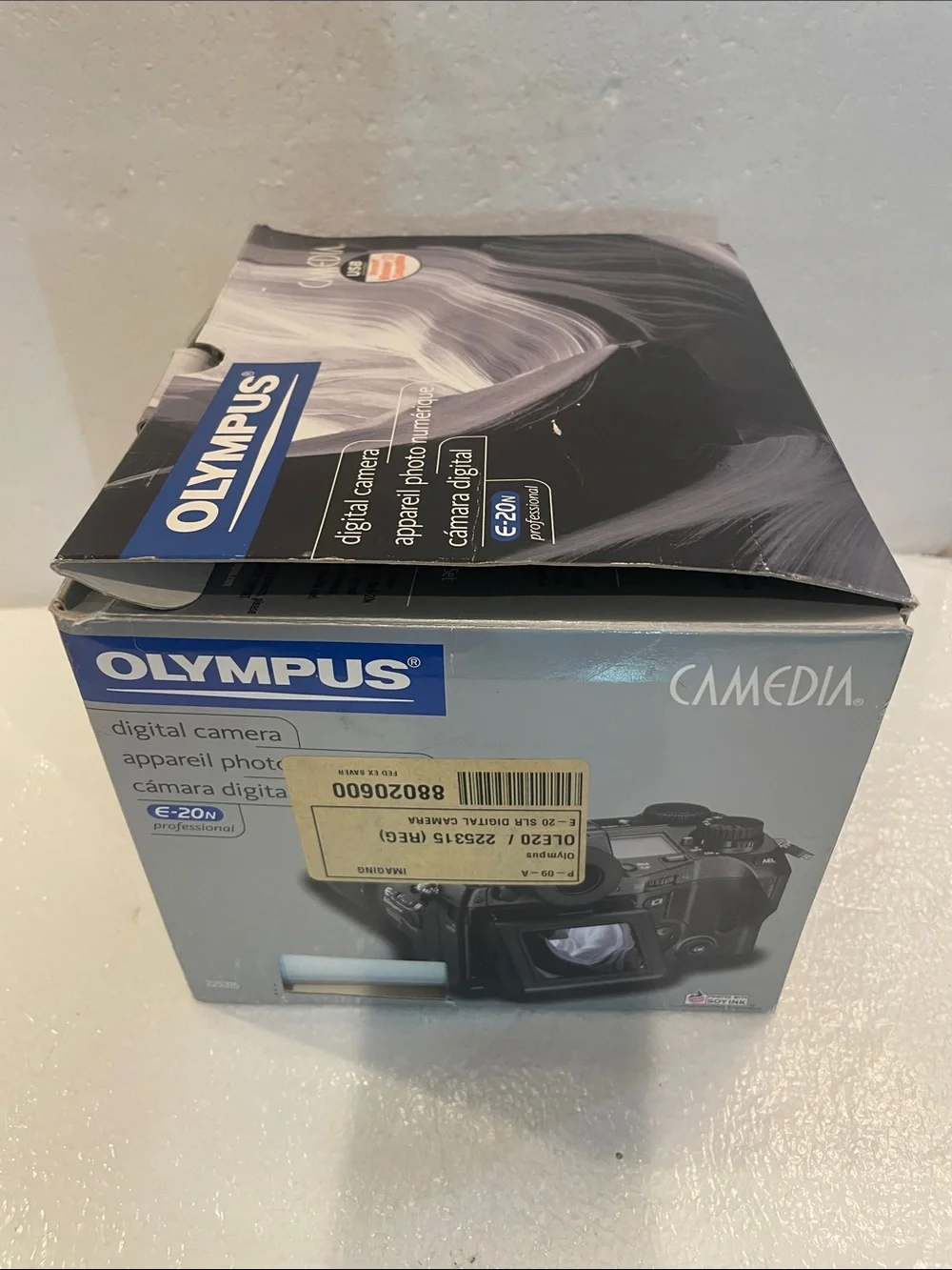 Olympus Camedia E-20N SLR professional 5MP Digital Camera Kit bundle Black mint